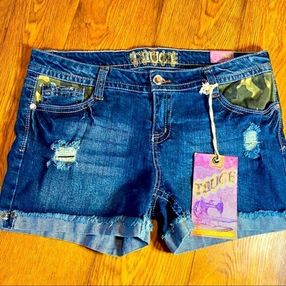 TRUCE DESTROYED JEAN SHORTS WITH CAMO DETAILING 13 JRS NWT - Picture 2 of 13